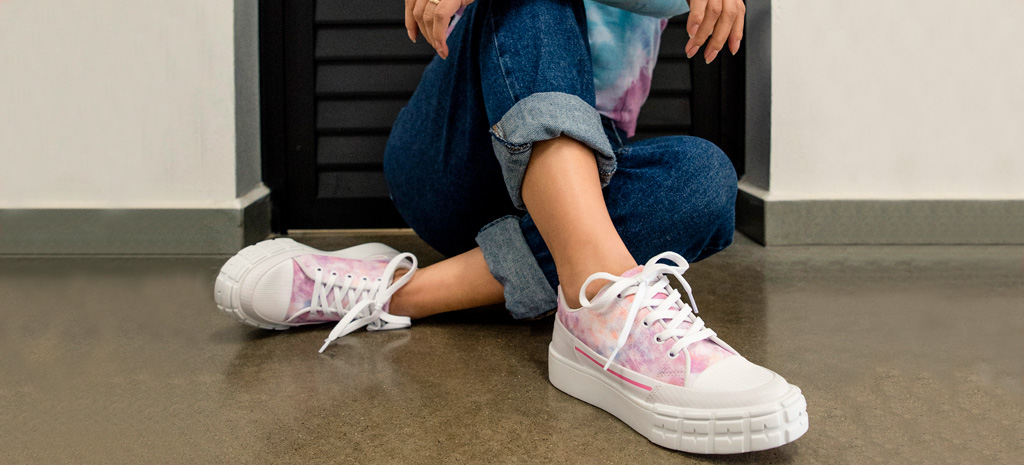 tenis tie dye tanara